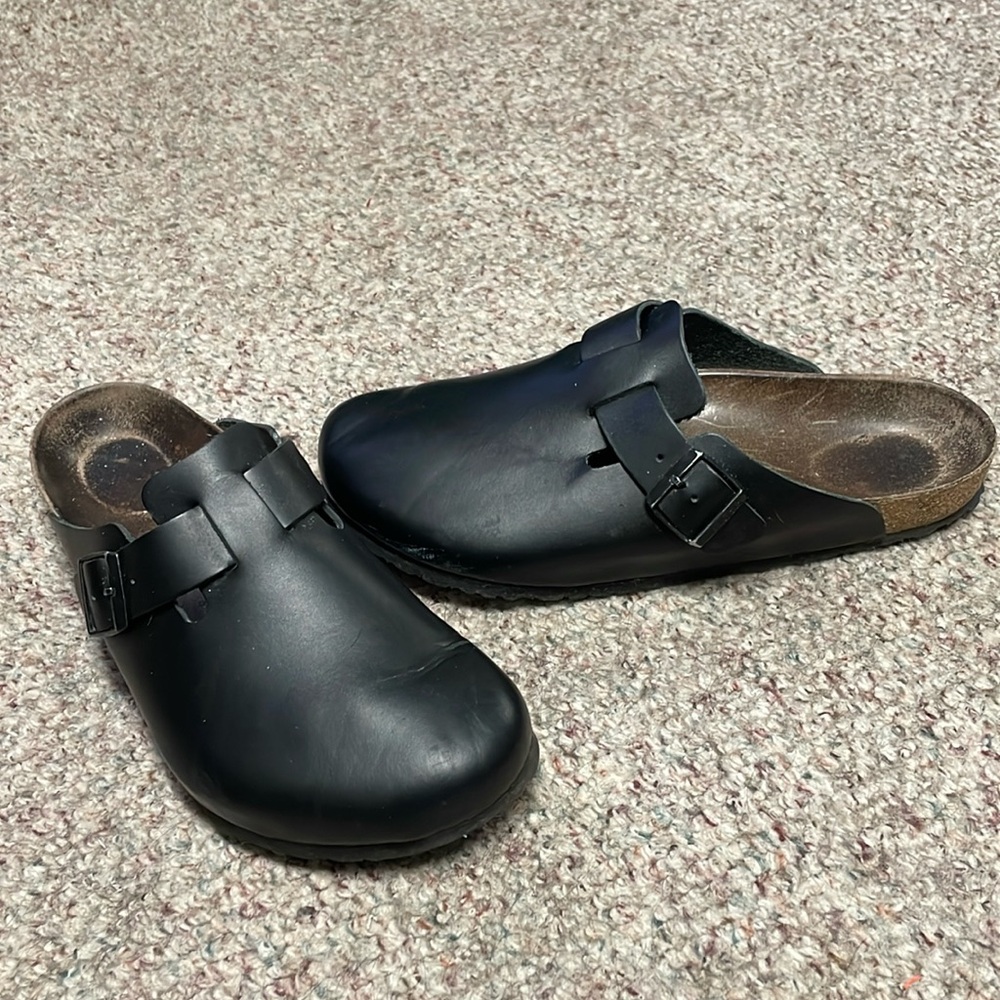 Birkenstock Boston leather closed toe clog shoes